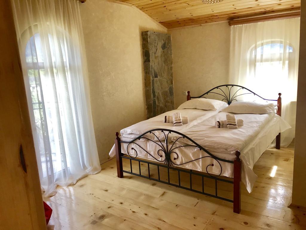 Laghami Guest House Mestia Ngoại thất bức ảnh